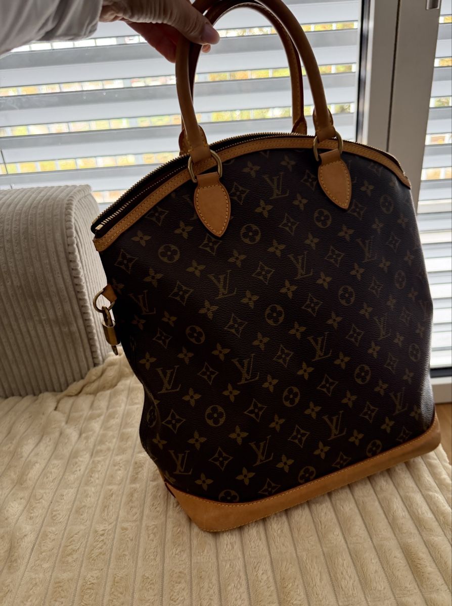 Louis Vuitton Sacs femmes: Louis Vuitton Tasche – D'occasion à Muttenz par adr_txk8 9