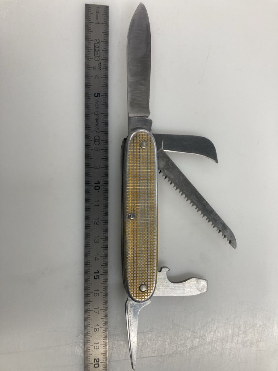 Victorinox Couteaux de poche: Sackmesser  – D'occasion à Krauchthal par colligio 1