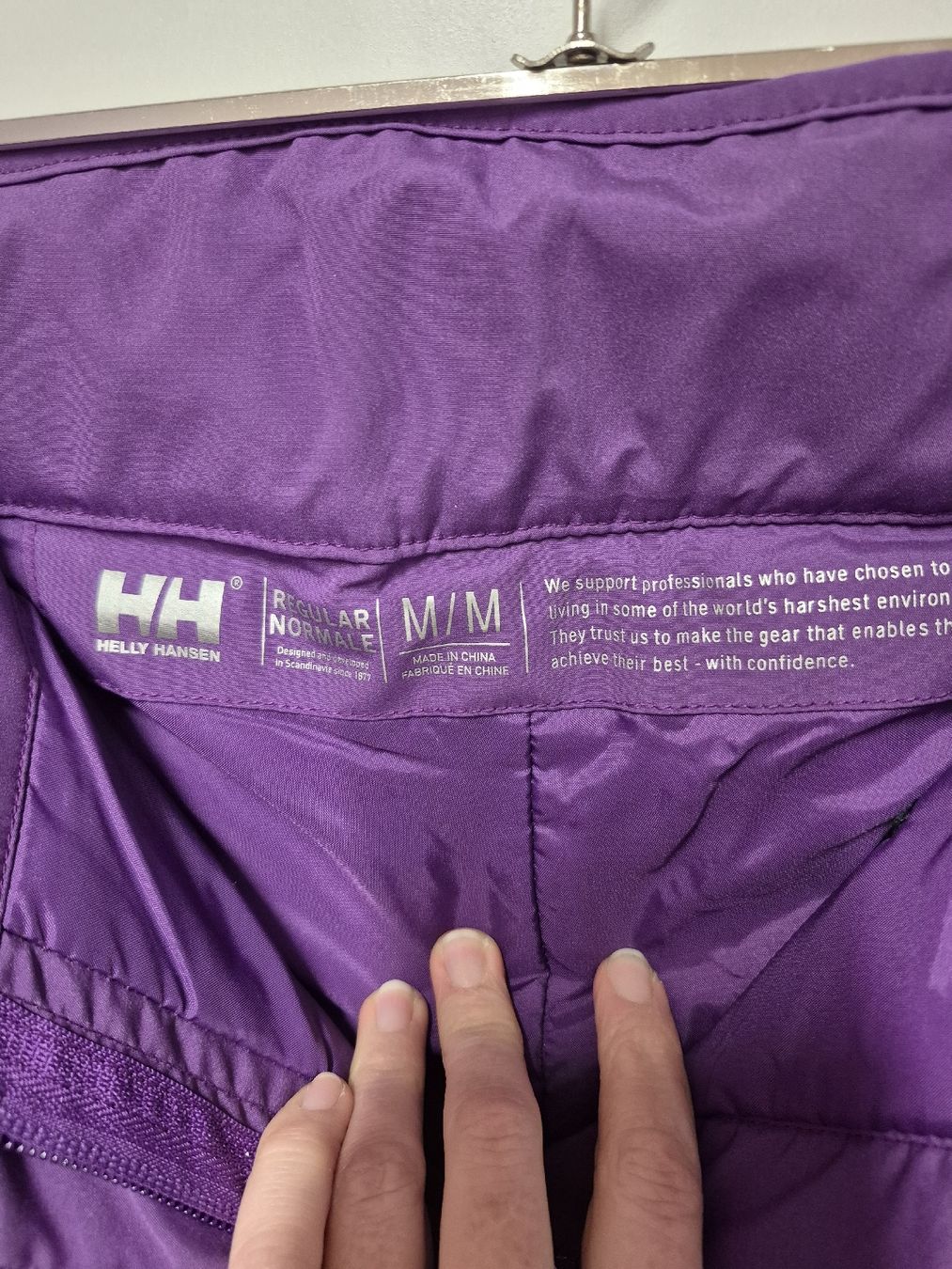 Helly Hansen Pantaloni: Helly Hansen Skihose Gr.M lila – Usato da Merligen venduto da muss_haben 1