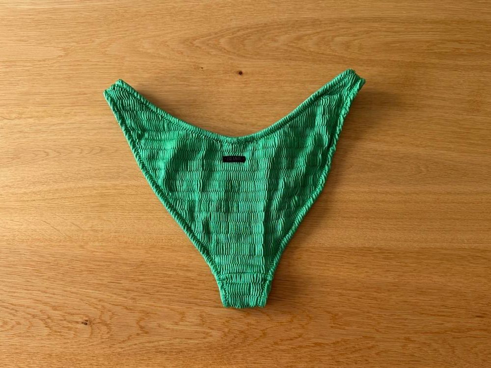 Costumi da bagno & Bikini: Triangl Bikini Grosse S – Usato da Brunnen venduto da keusch19 2