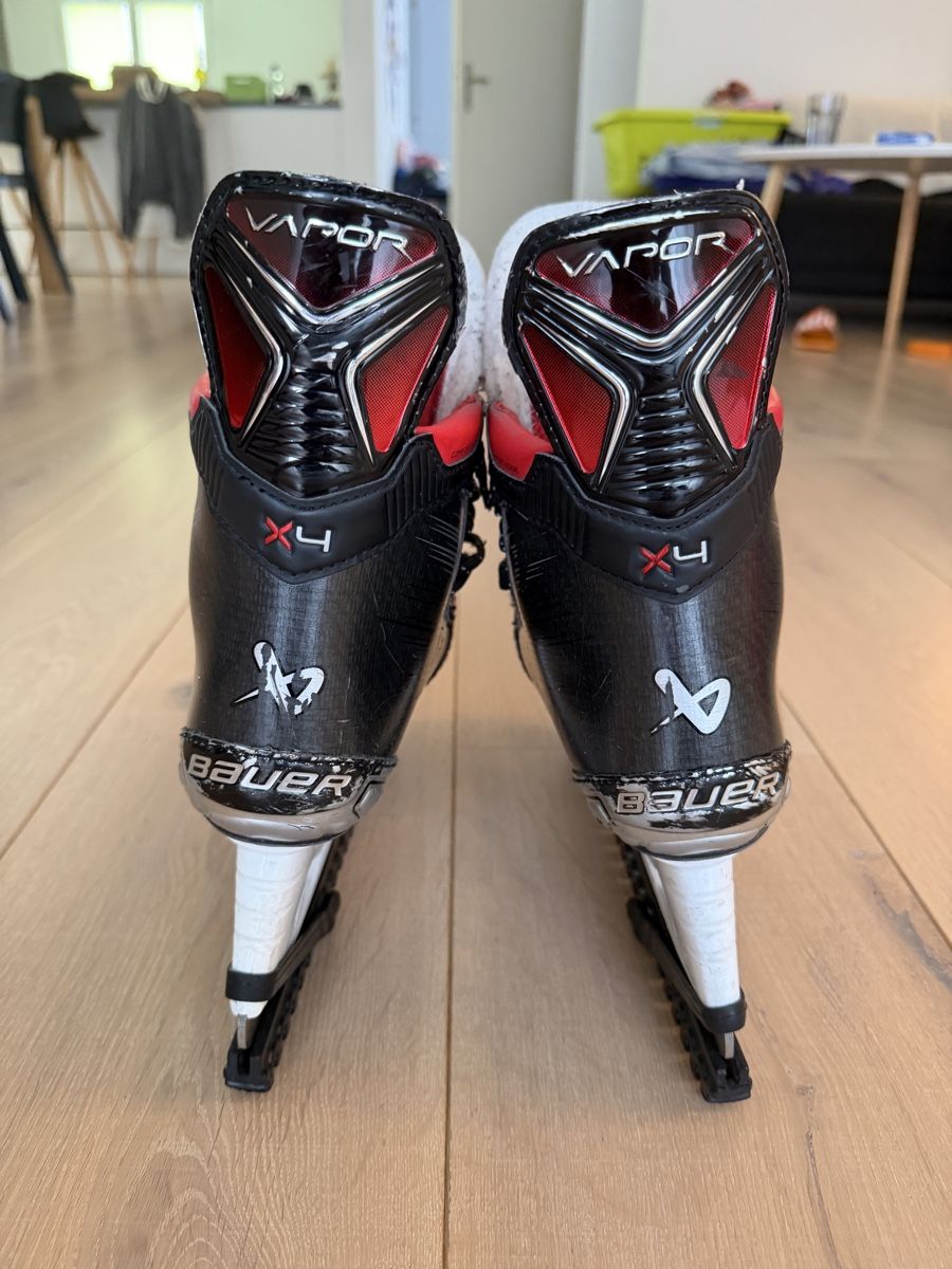 Bauer Pattini da ghiaccio: Bauer x4 Schlitschuh Grösse 5 – Usato da Dänikon ZH venduto da baumgame 5