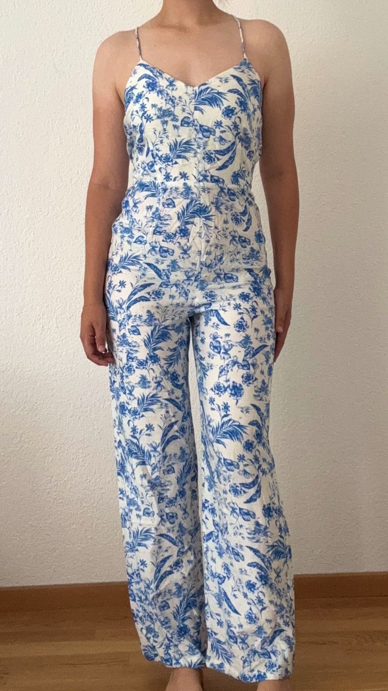 Mango Tute: MANGO Jumpsuit Damen Grösse S Blau Weiss Gemustert – Usato da Schliern b. Köniz venduto da milo_67