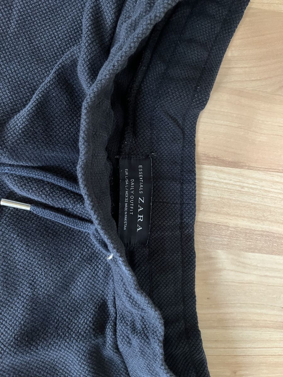 Pantalons: Kurze schwarze Shorts – D'occasion à Sulzbach par Nick.sell 1