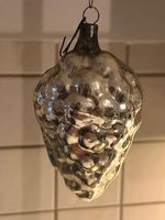 Antiker Weihnachtsschmuck, silberne Traube