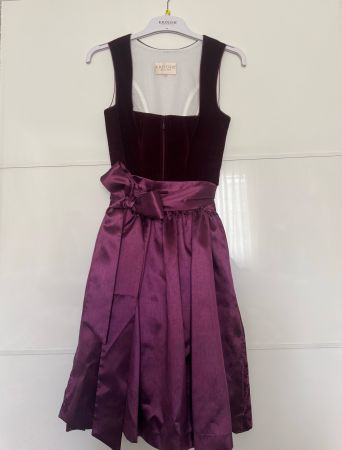 Dirndl aus Samt