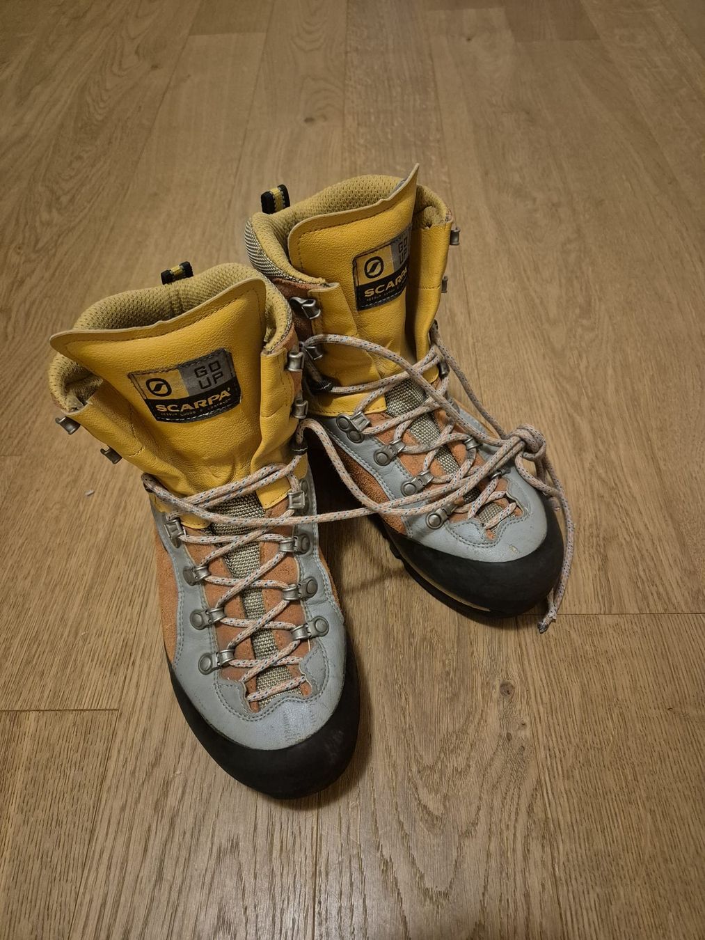 Scarpa Damenschuhe: Scarpa Wanderschuhe Triollet Grösse 39.5 gebraucht – Gebraucht aus Zürich von lettezh
