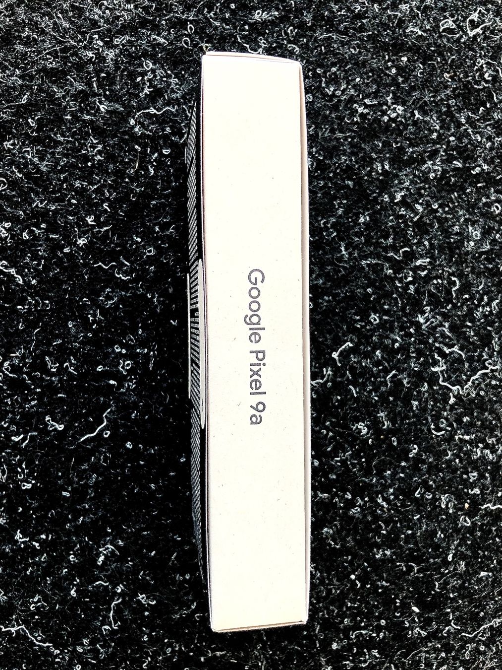 Google Telefoni cellulari / Smartphones: Google Pixel 9a (128Gb, Obsidian) – Nuovo e nell'imballaggio originale da zug venduto da tri_sy2l