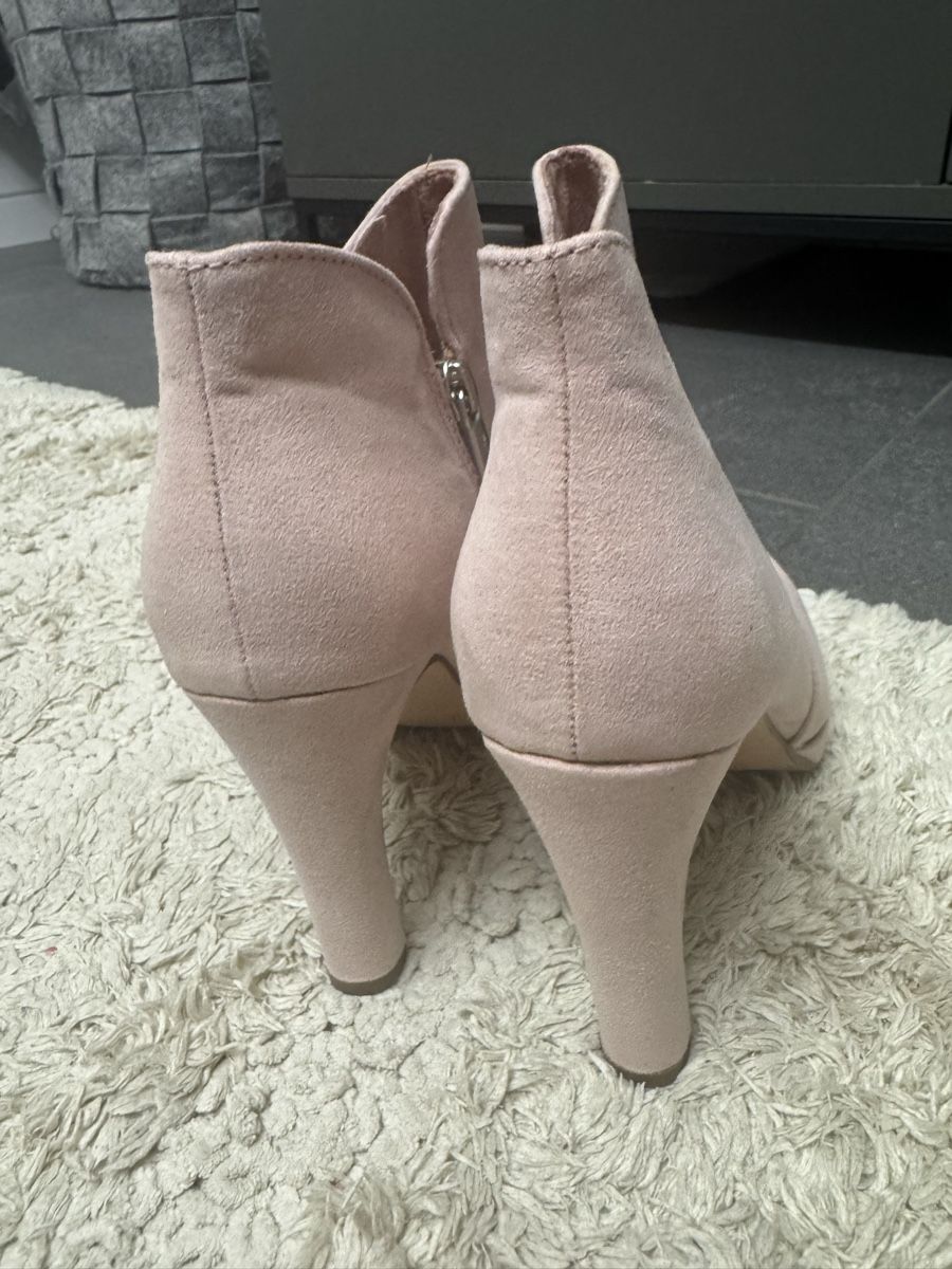 Tamaris Damenschuhe: Stiefeletten gr.35 wie neu – Neu (gemäss Beschreibung) aus Zürich von Ekaterinek 1