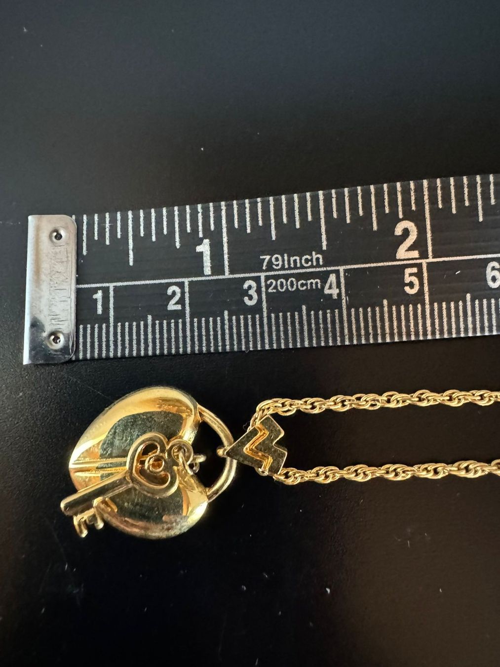 Catenine: Mario Valentino Herz-Collier goldfarben – Usato da Winterthur venduto da Dejv 2