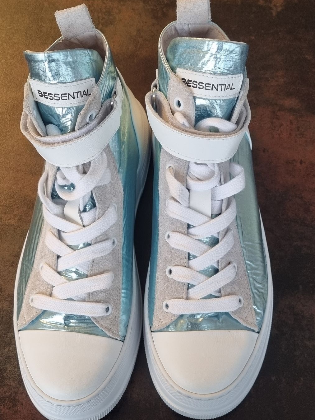 Chaussures femmes: Neue Schuhe Grösse 39 – Neuf avec emballage d'origine à Kriens par IZZIBIZZI 1
