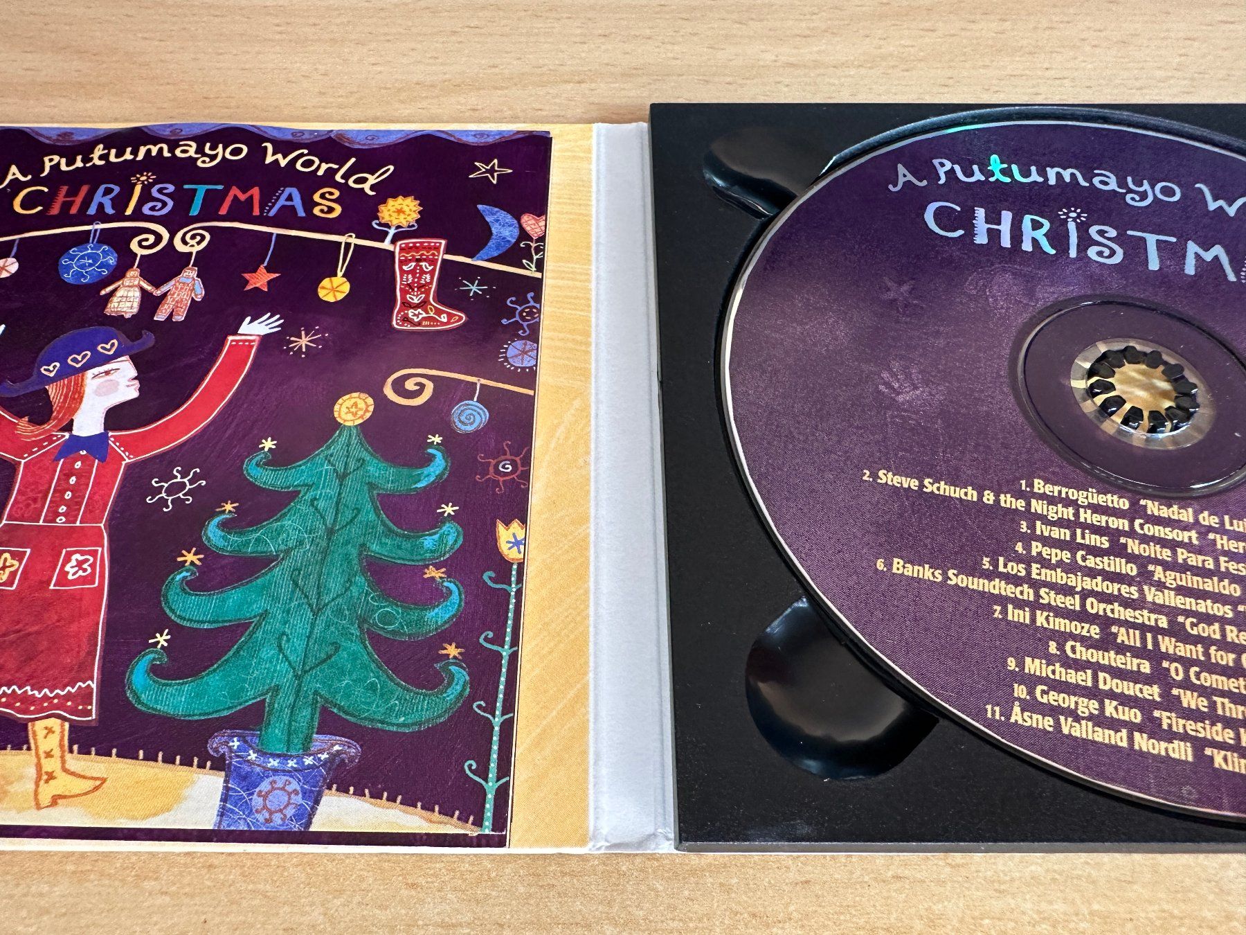 CDs: Various – A Putumayo World Christmas – Gebraucht aus Rikon im Tösstal von Alpenmutz 2