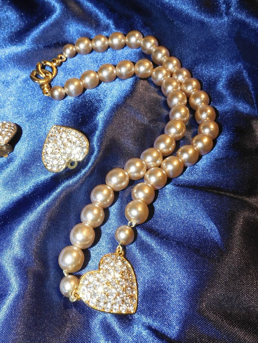 Ketten: Schmuck-Collier mit passenden Ohrclips gemarkt – Gebraucht aus Sursee von 76 2