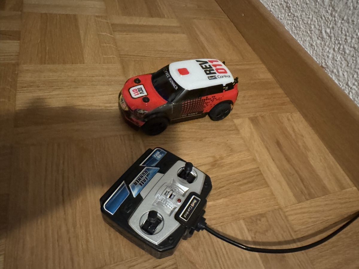 RC Modellbau: Ferngesteuertes Auto Free Runner Rev 011 – Gebraucht aus Zürich von MaSte 2