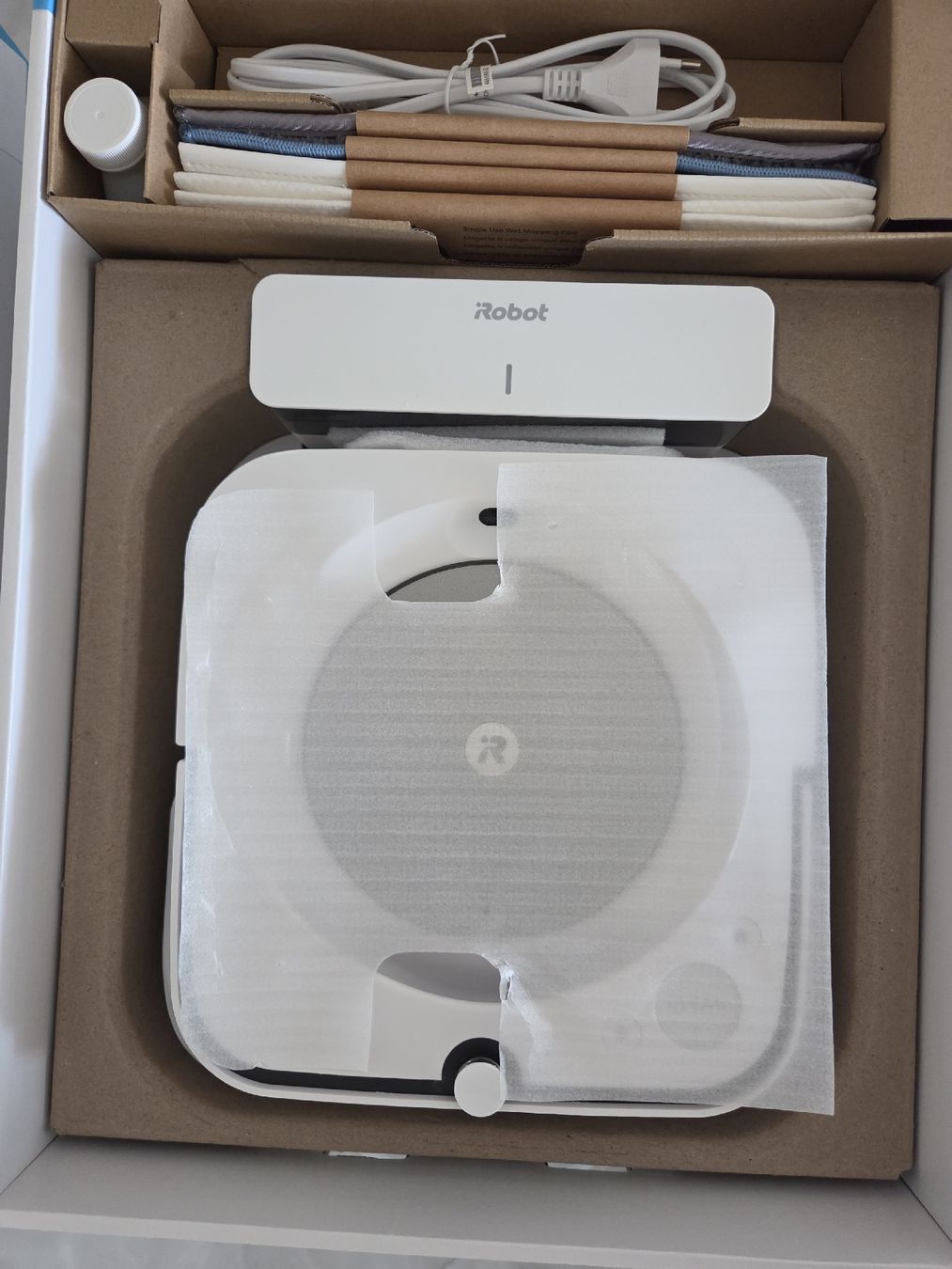 Irobot Aspirapolveri & Accessori: IROBOT Braava Jet ( NEU ) – Nuovo (secondo la descrizione) da Embrach venduto da Musti20 1
