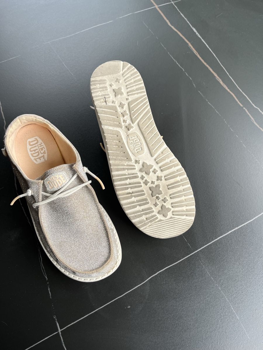 Damenschuhe: Hey Dude sparkling shoes, size 37 – Gebraucht aus Genève von VManic 1
