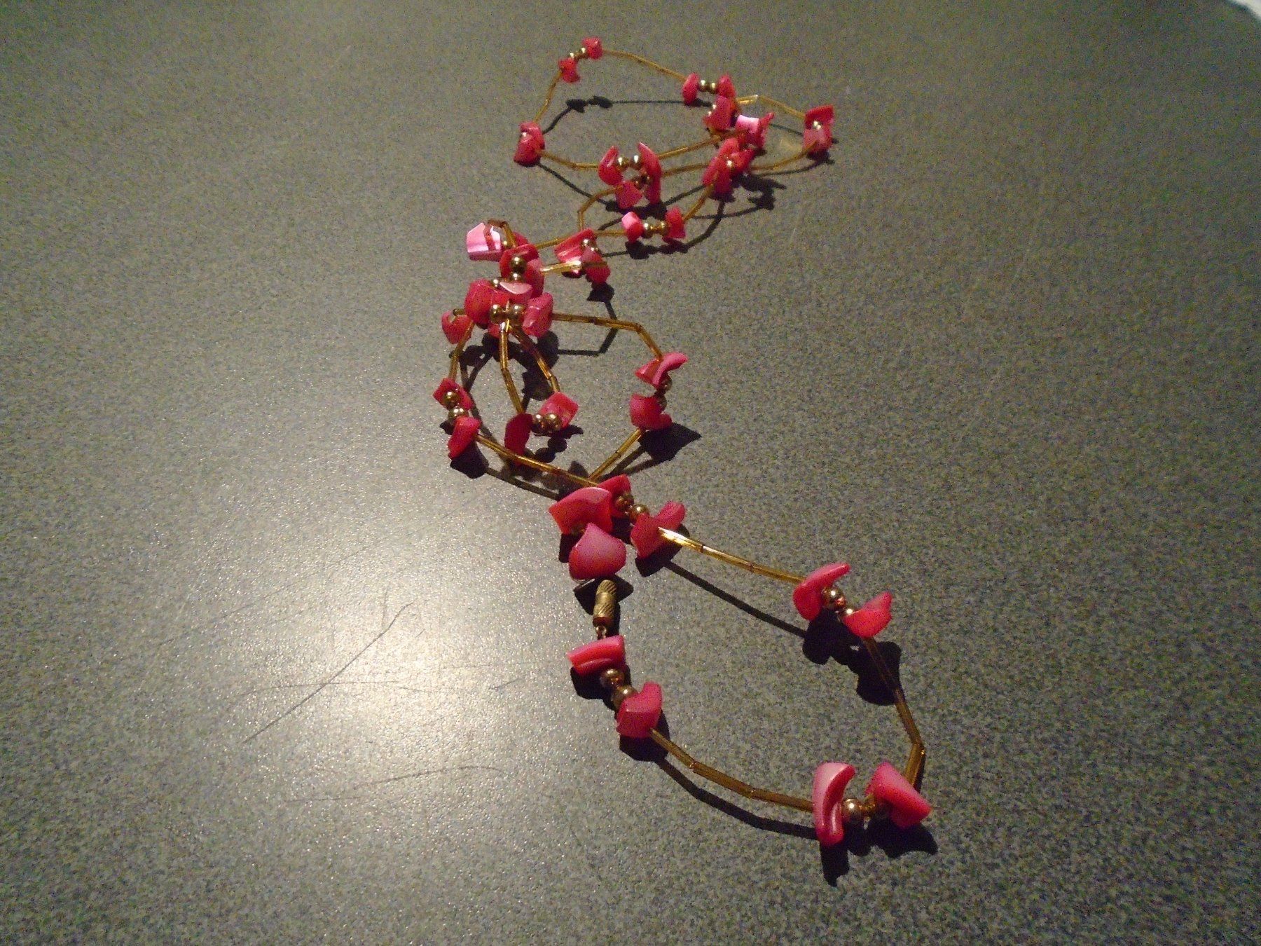 Ketten: Kette pink/goldfarbig – Gebraucht aus Zürich von abraxas1291