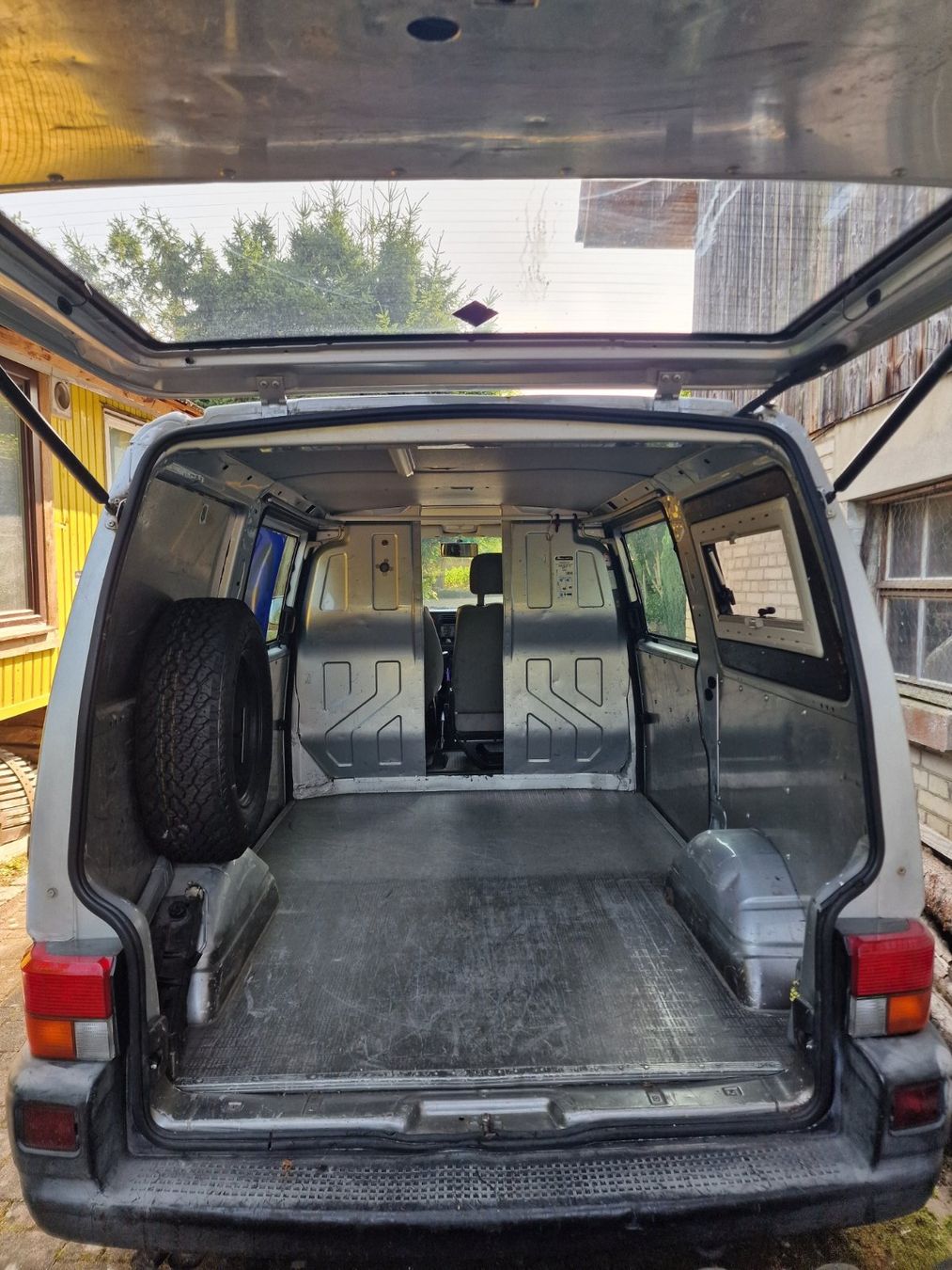 VW Nutzfahrzeuge: VW Transporter T4 Syncro TDI Silber – Gebraucht aus Brislach von poschti1967 2