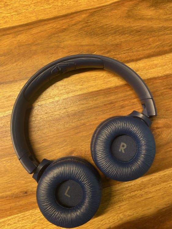 Blaue JBL Kopfhörer 1