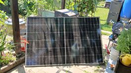 Komplette 12-Volt-Solaranlage für den Garten