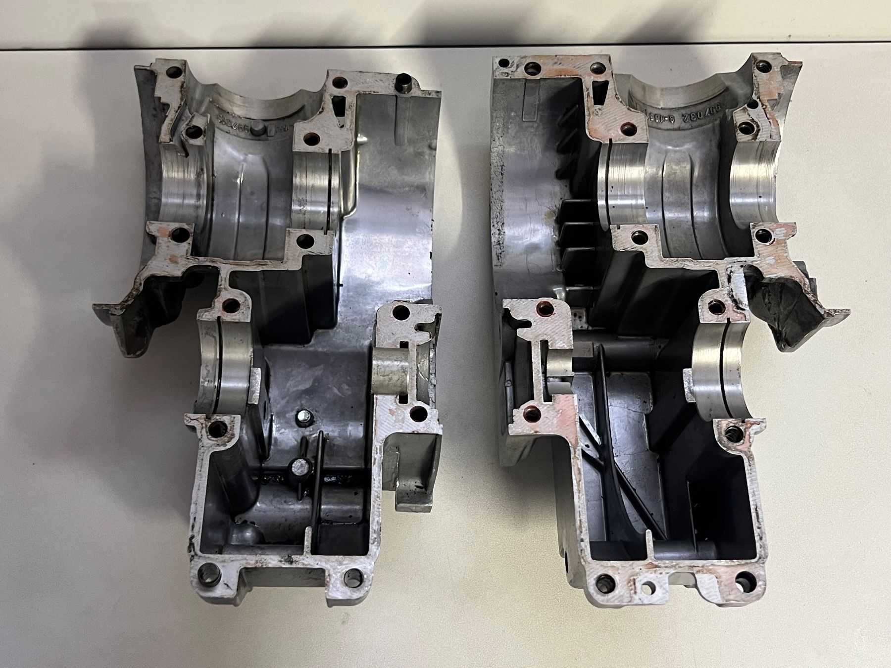 Puch Parti ricambio per ciclomotori: Grosse Überströmer Puch Supermaxi E50 3 Lager Motorgehäuse – Usato da Steffisburg venduto da FlorianJohner