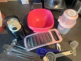 Lot d'ustensiles de cuisine roses - so girly!