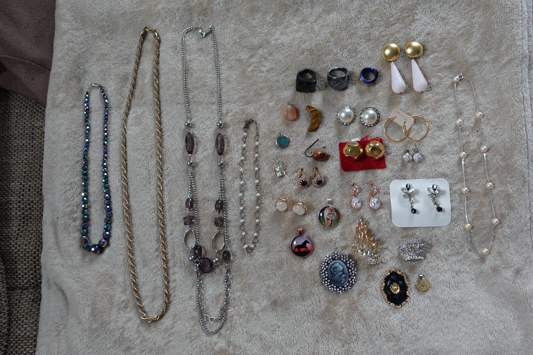 Sonstiger Schmuck: 1 schönes 38 teiliges Modeschmuck Set – Gebraucht aus rorschach von Babsi64