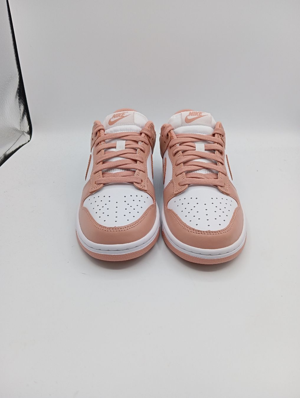 Nike Scarpe da donna: Nike Dunk Low "Rose Whisper" (EU37.5) – Nuovo e nell'imballaggio originale da Schaffhausen venduto da outlez 2