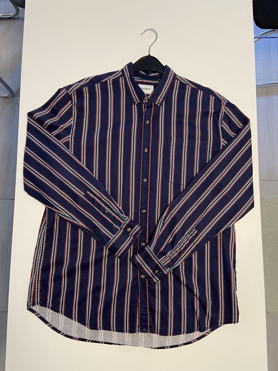 Pull&Bear Chemises: Pull & Bear Hemd – D'occasion à Schaffhausen par golazo_vines