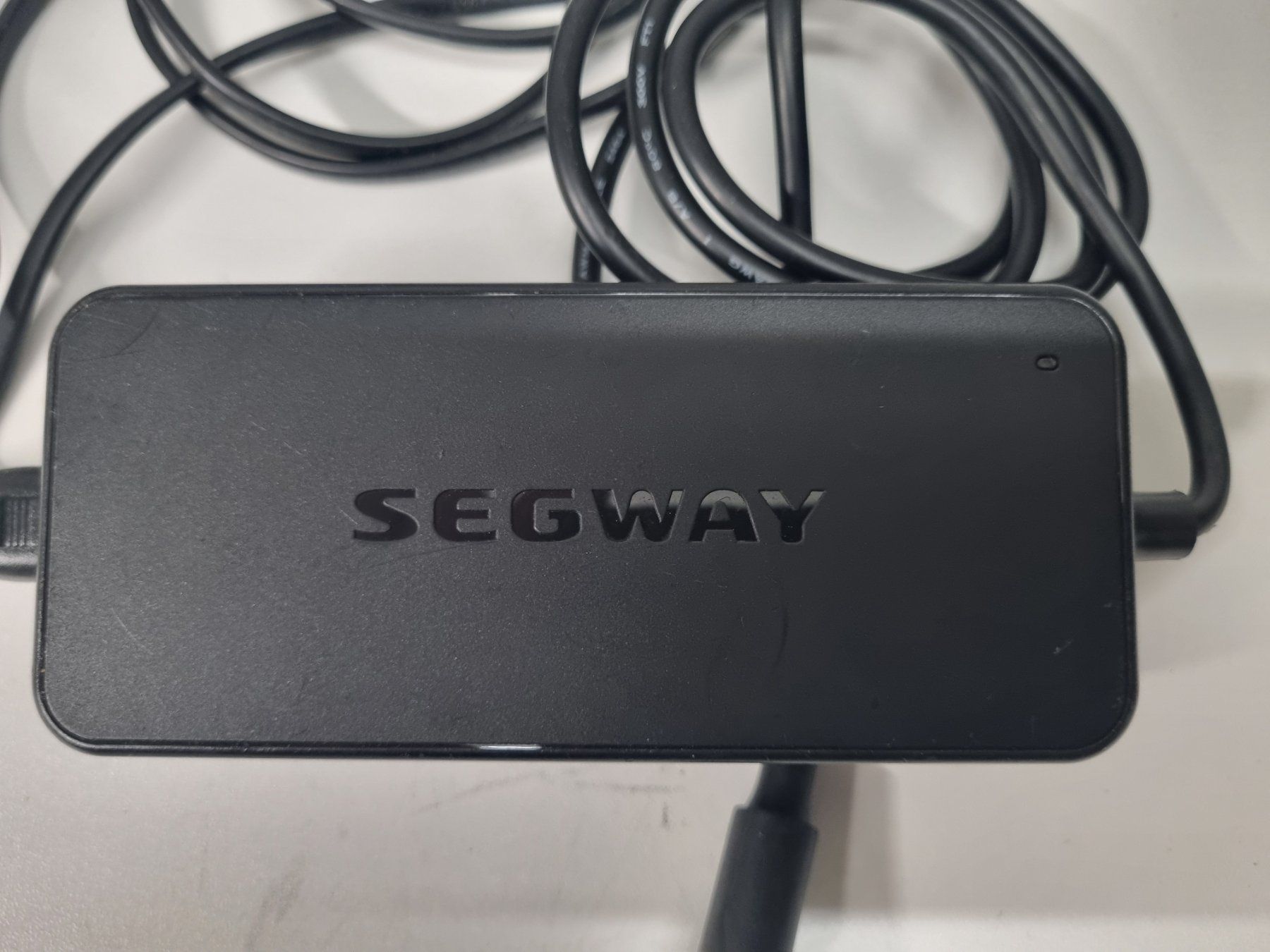 Segway Ladegeräte: Chargeur trottinette Segway – Gebraucht aus Avully von jfc76