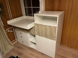 Wickeltisch IKEA Smastad Platsa
