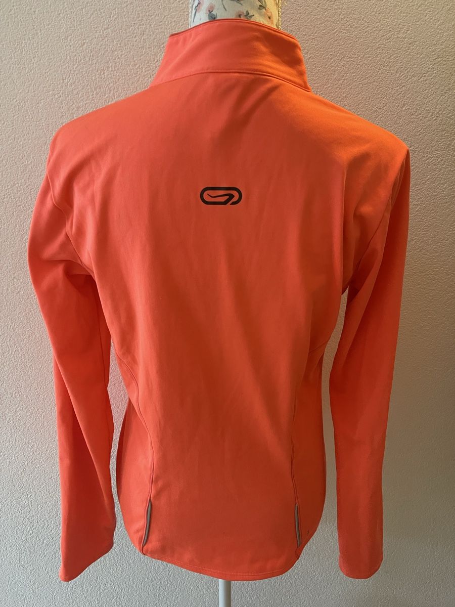 Decathlon Top: Haut sport – Usato da St-Pierre-Clages venduto da Largomuch 1