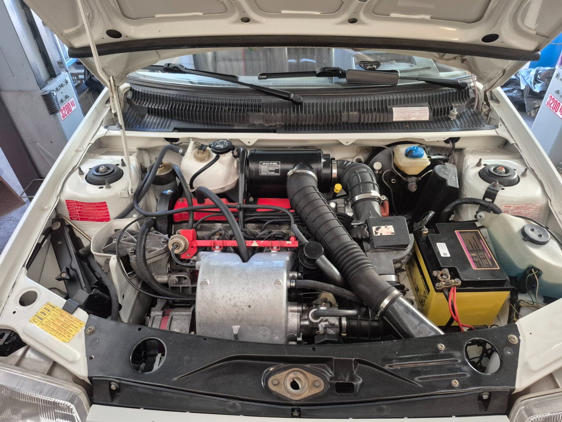 Peugeot Autos: 205 gti – Gebraucht aus noiraigue von geget2103 2