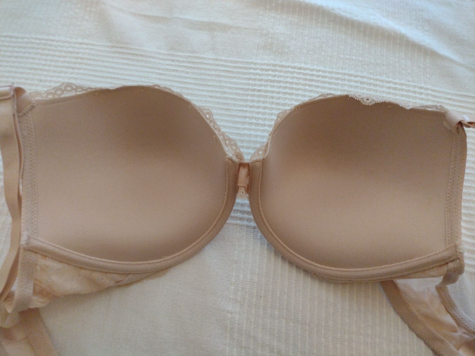 Sonstige Unterwäsche: Lace bra "push up", size 36E-F – Neu (gemäss Beschreibung) aus Zürich von cat_9cvz 2