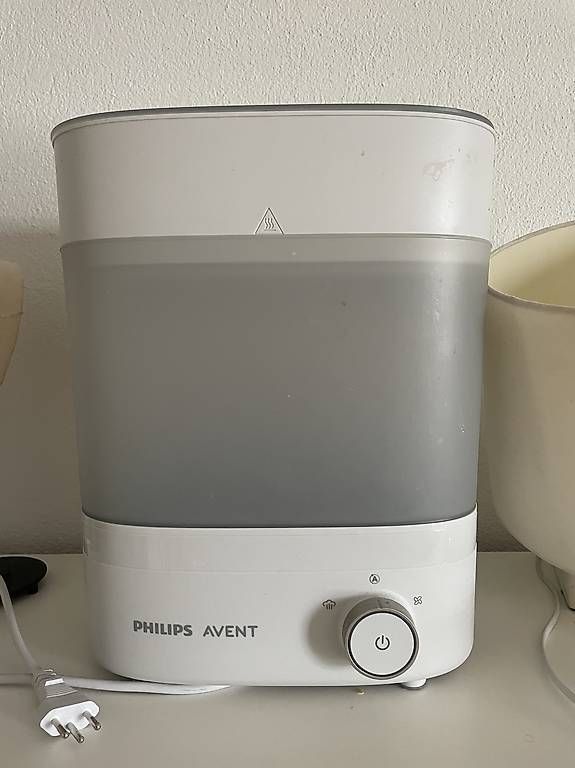 Repas pour bébés: Philips Avent sterilisator – D'occasion à Zürich par carlottaf