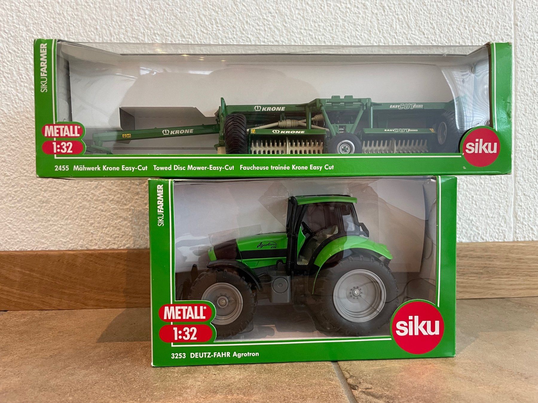 Deutz Trattori: SIKU Deutz Agrotron 210 mit Krone Mähwerk – Nuovo e nell'imballaggio originale da Kreuzlingen venduto da Stefan1150 6