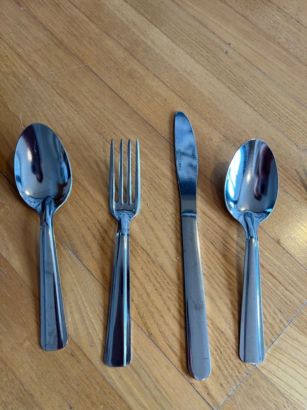 Set di posate: Campingbesteck, Metall, leicht – Usato da Umiken venduto da deb_57xk 1