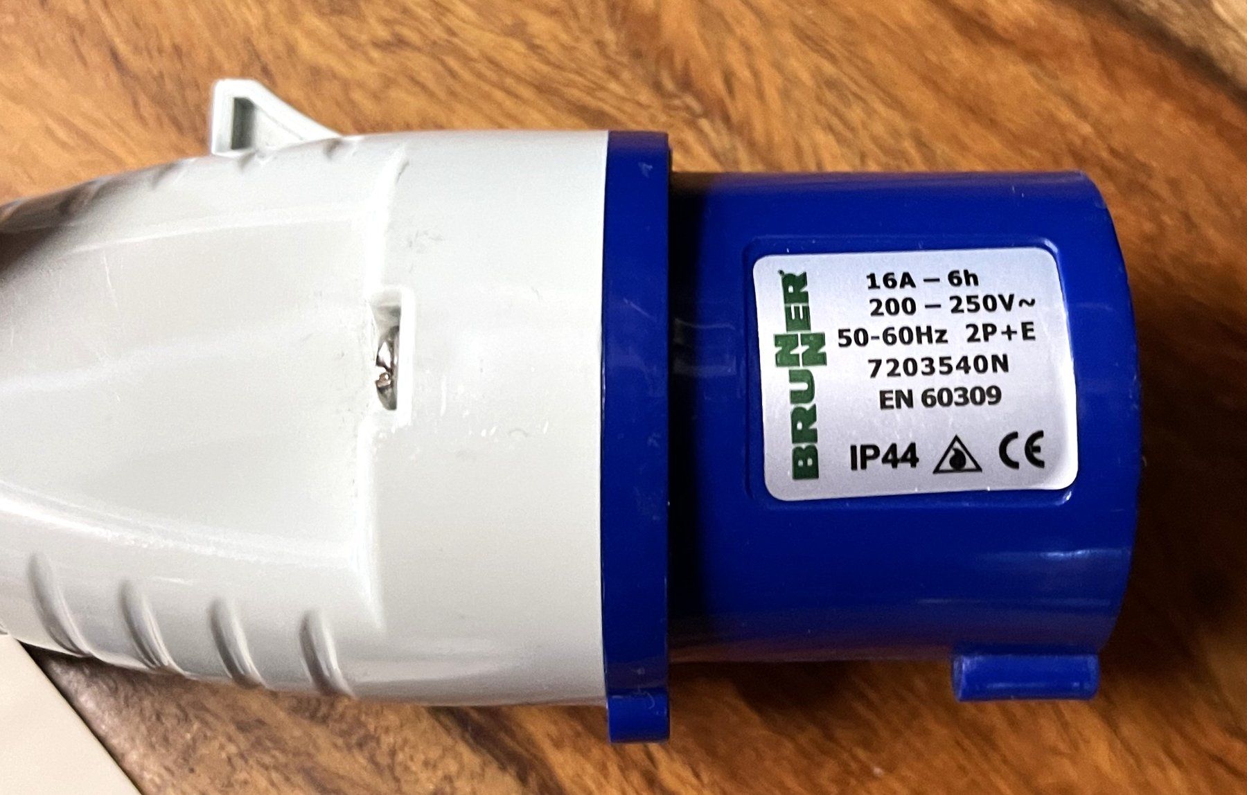 Tutti pezzi di ricambio auto: Adapterleitung Schuko/16A-6H - 200 - 250V – Nuovo (secondo la descrizione) da Oftringen venduto da Vucki 3