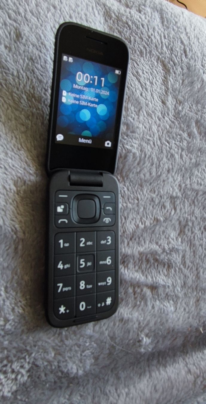 Nokia Telefoni cellulari / Smartphones: Nokia 2660 Flip Dual Sim 4G – Usato da Zollikofen venduto da zar_j67f 7