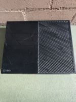 Xbox One Konsole Modell 1540 defekt mit Gebrauchsspuren.