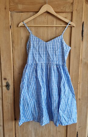 Kurzes Sommer Kleid mit blauem Vichy-Muster & Schleife