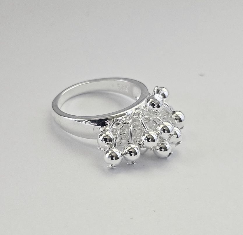 Anelli: Stilvoller Ring, 925 versilbert, Gr. 8 – Nuovo (secondo la descrizione) da Grenchen venduto da maretop