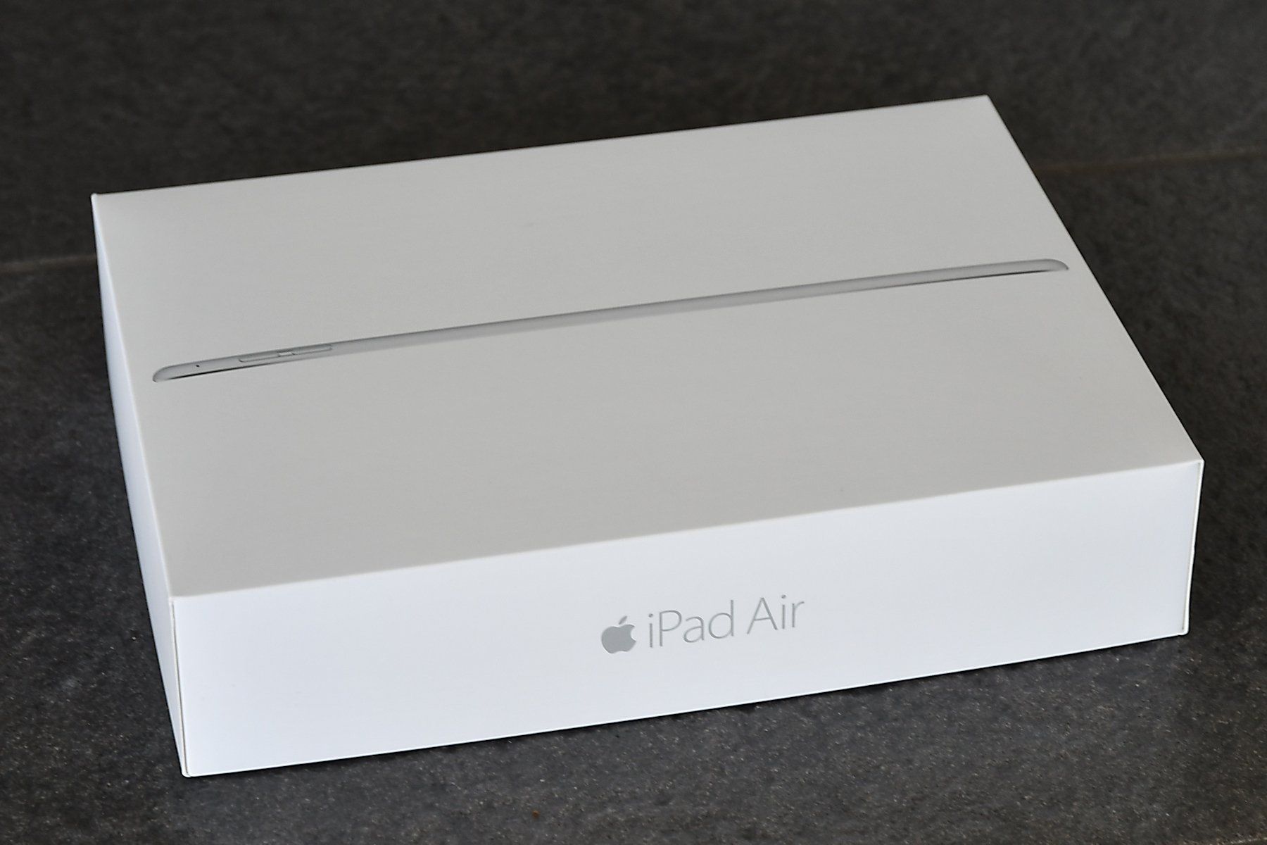 Apple Tablet PC: iPad Air 2 (16GB) – Usato da Rothrist venduto da Celebrate 8