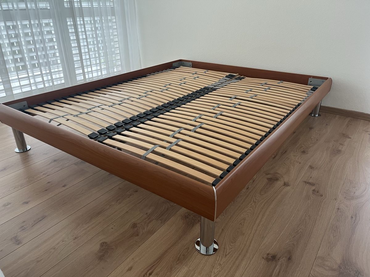 Letti: Bett mit 2 Lattenrosten – Usato da Sissach venduto da babaduk