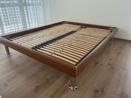 Bett mit 2 Lattenrosten