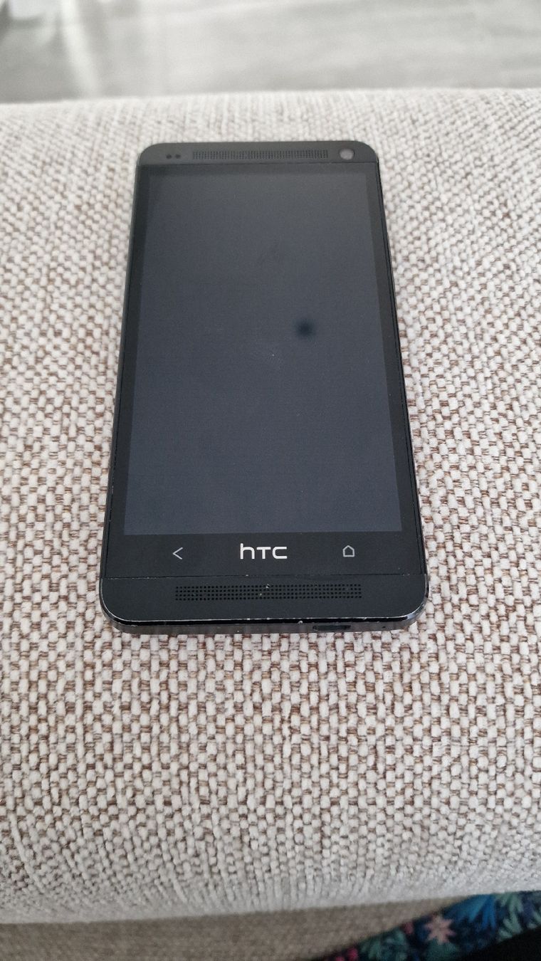 HTC Telefoni cellulari / Smartphones: HTC One Smartphone, schwarz – Usato da Höri venduto da ale_c9bt 1