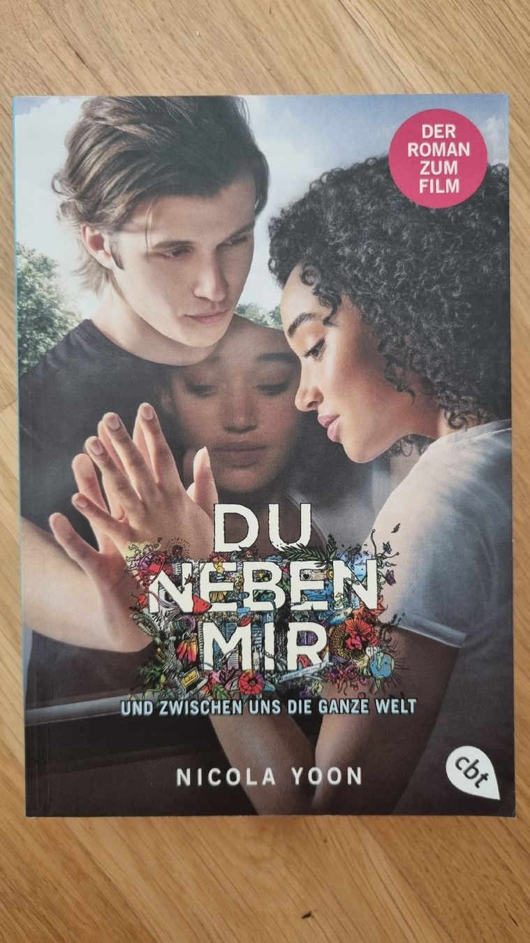 Libri: Buch "Du neben mir" Nicola Yoon – Nuovo (secondo la descrizione) da Wauwil venduto da lin_hn8v