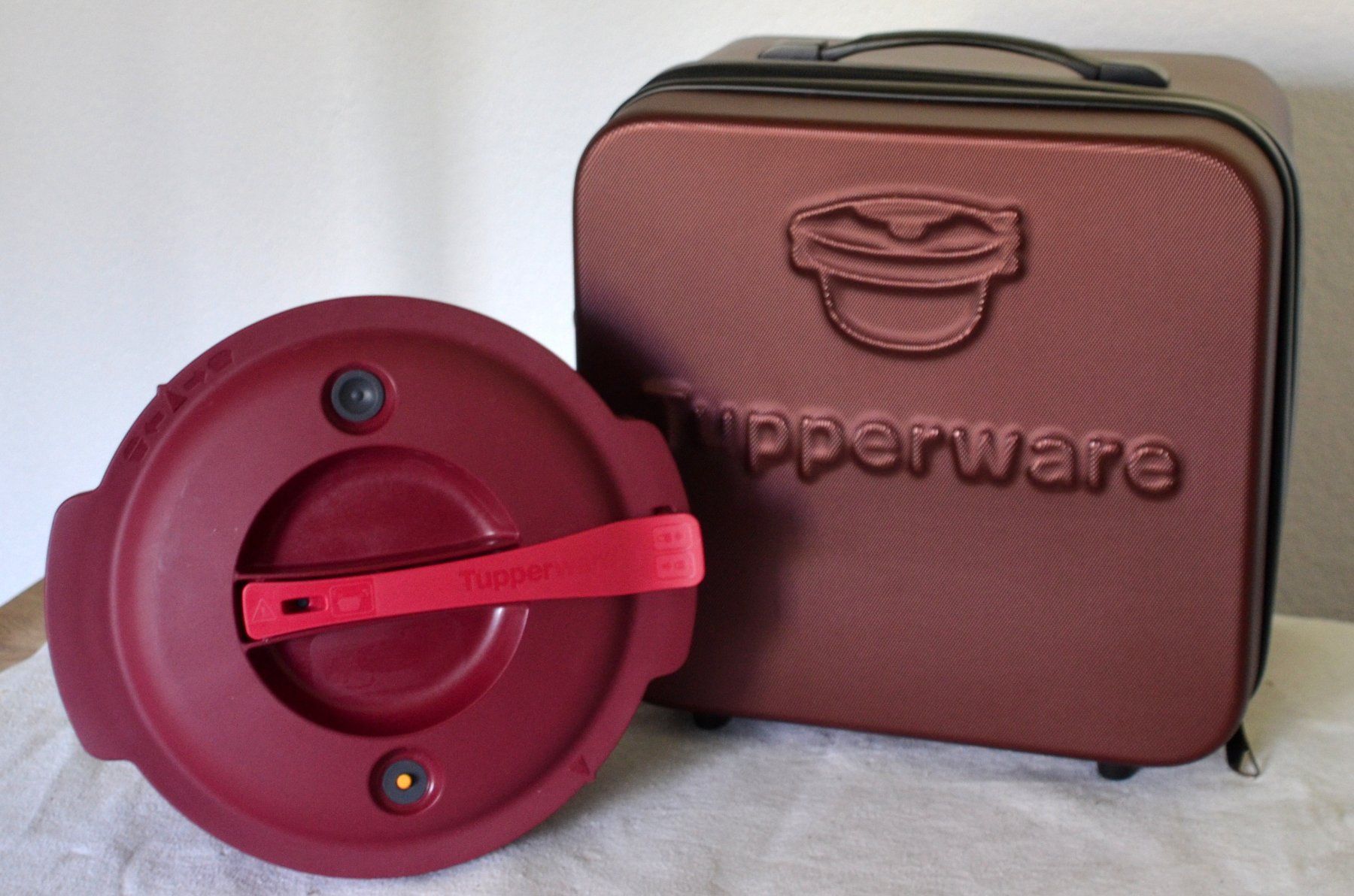 Tupperware Elettrodomestici da cucina: Tupperware MicroQuick Pressure Cooker/ Schnellkochtopf 3L – Usato da Collonges venduto da arashee