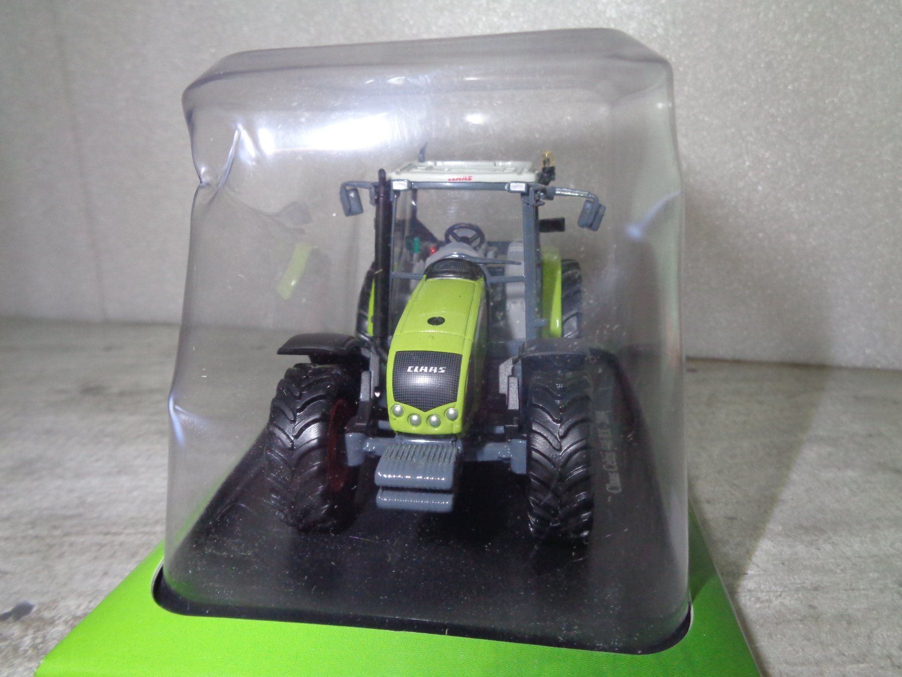 Modellbausätze & Standmodelle: Hachette 1:43 Tracteur Class Celtic 446 RX 2004 – Neu und originalverpackt aus Reconvilier von rallycar 1