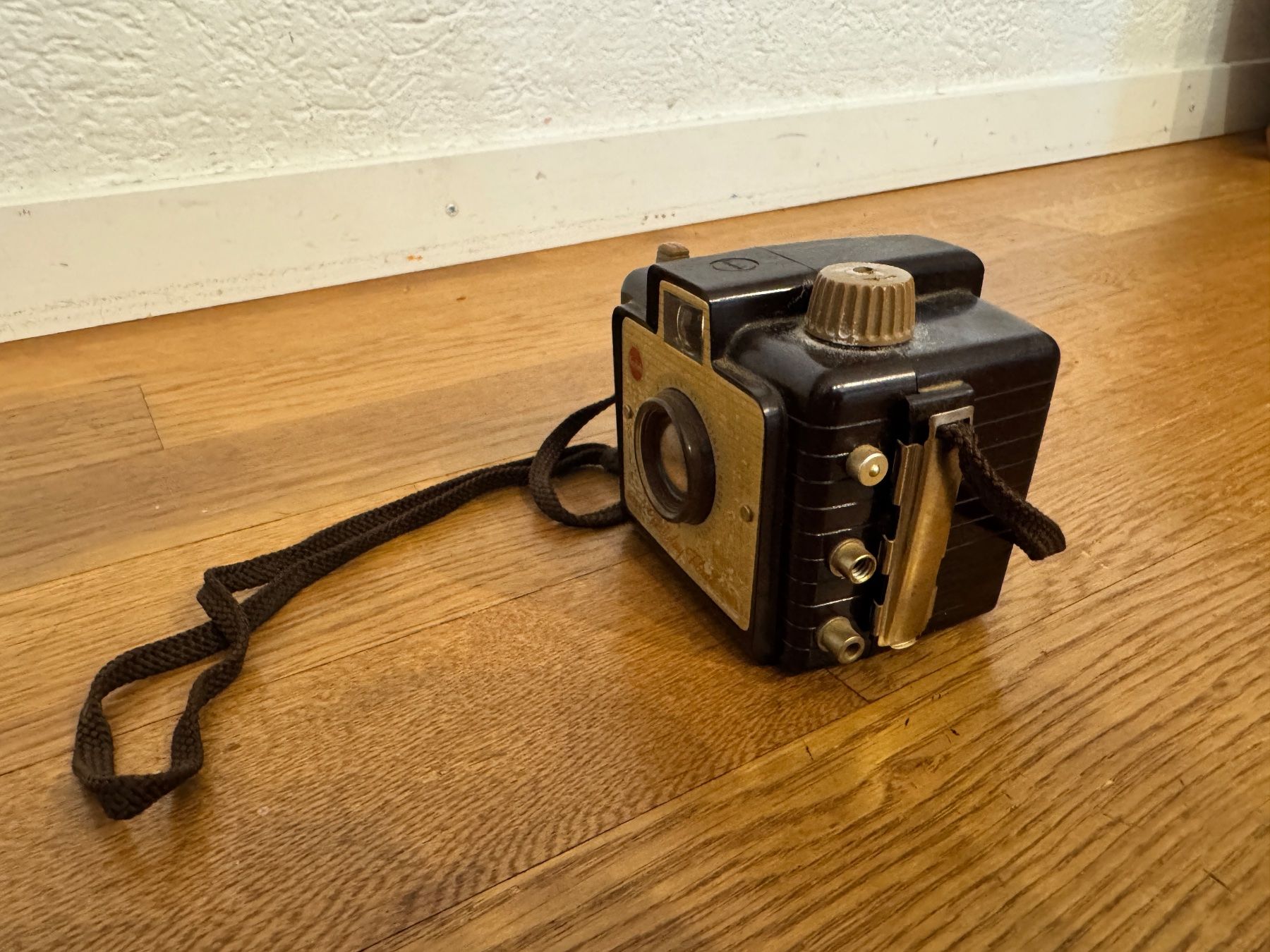 Kodak Fotocamera: Antike Kamera, Kodak Holiday Flash – Usato da zürich venduto da oives22 1