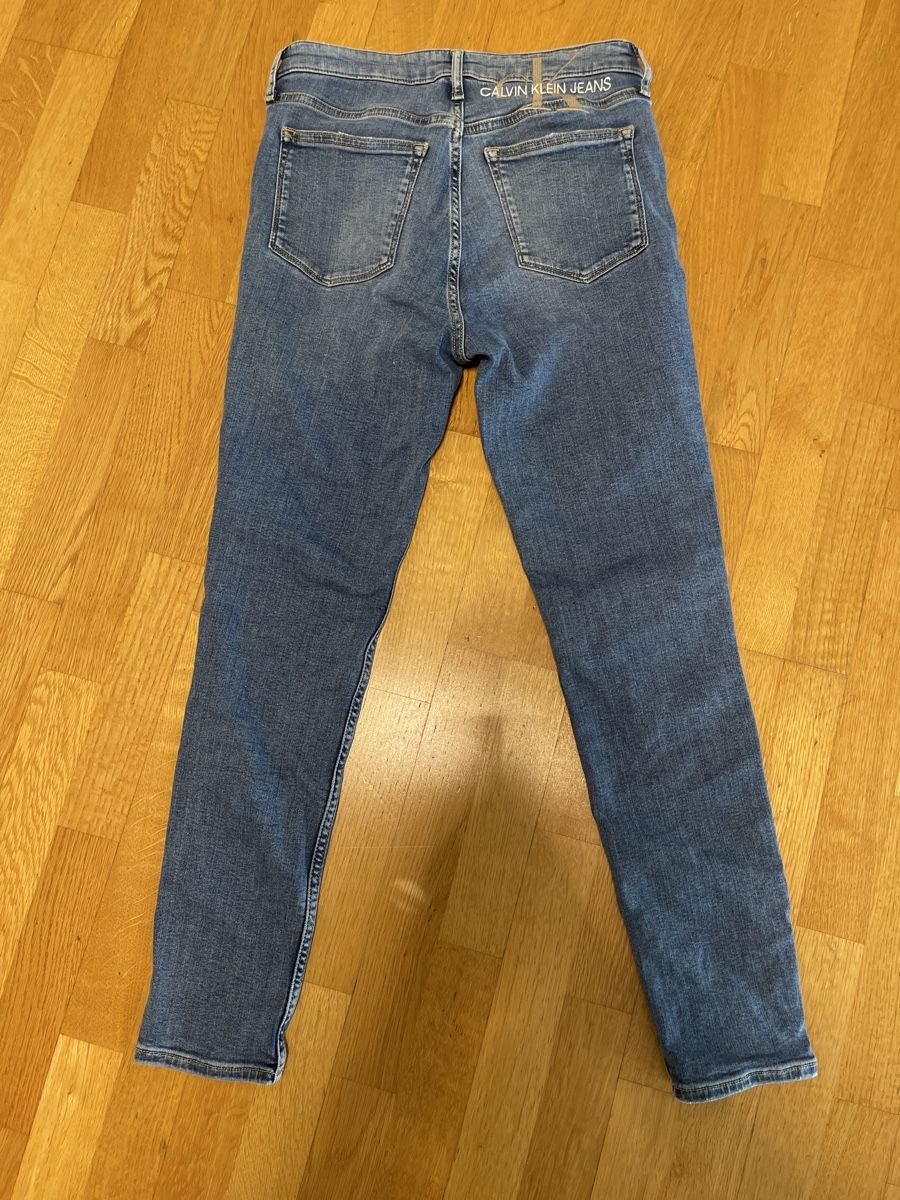 Calvin Klein Jeans: Calvin Klein Jeans / W30 – Nuovo (secondo la descrizione) da Greifensee venduto da mjo_slb7 1